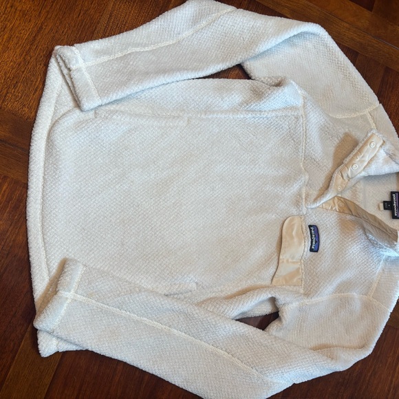 Patagonia Off-White Fleece Pullover - Picture 9 of 12